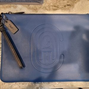 Coach Men's Retro Logo Pouch 30